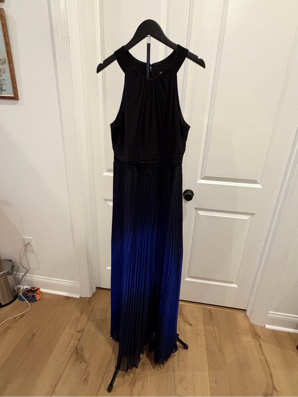Sleeveless Black to Blue Ombre Pleated Maxi Dress
